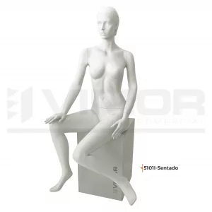 MANIQUI CN CABEZA ESCULPIDA SEÑORA SENTADO DE FIBRA LGZ7