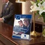 Portacartel-tarjetero-DINA4-vertical-baseL