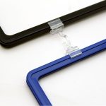 PINZA CON PERCHA PARA PORTACARTEL ABS