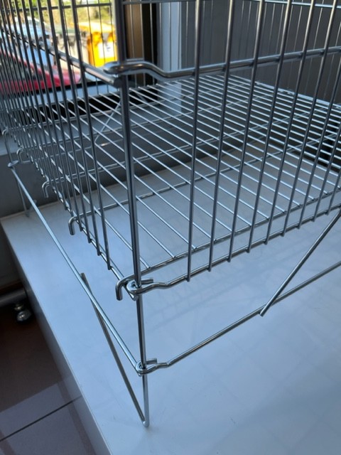 CONTENEDOR DE MALLA PARA OFERTAS CROMADO