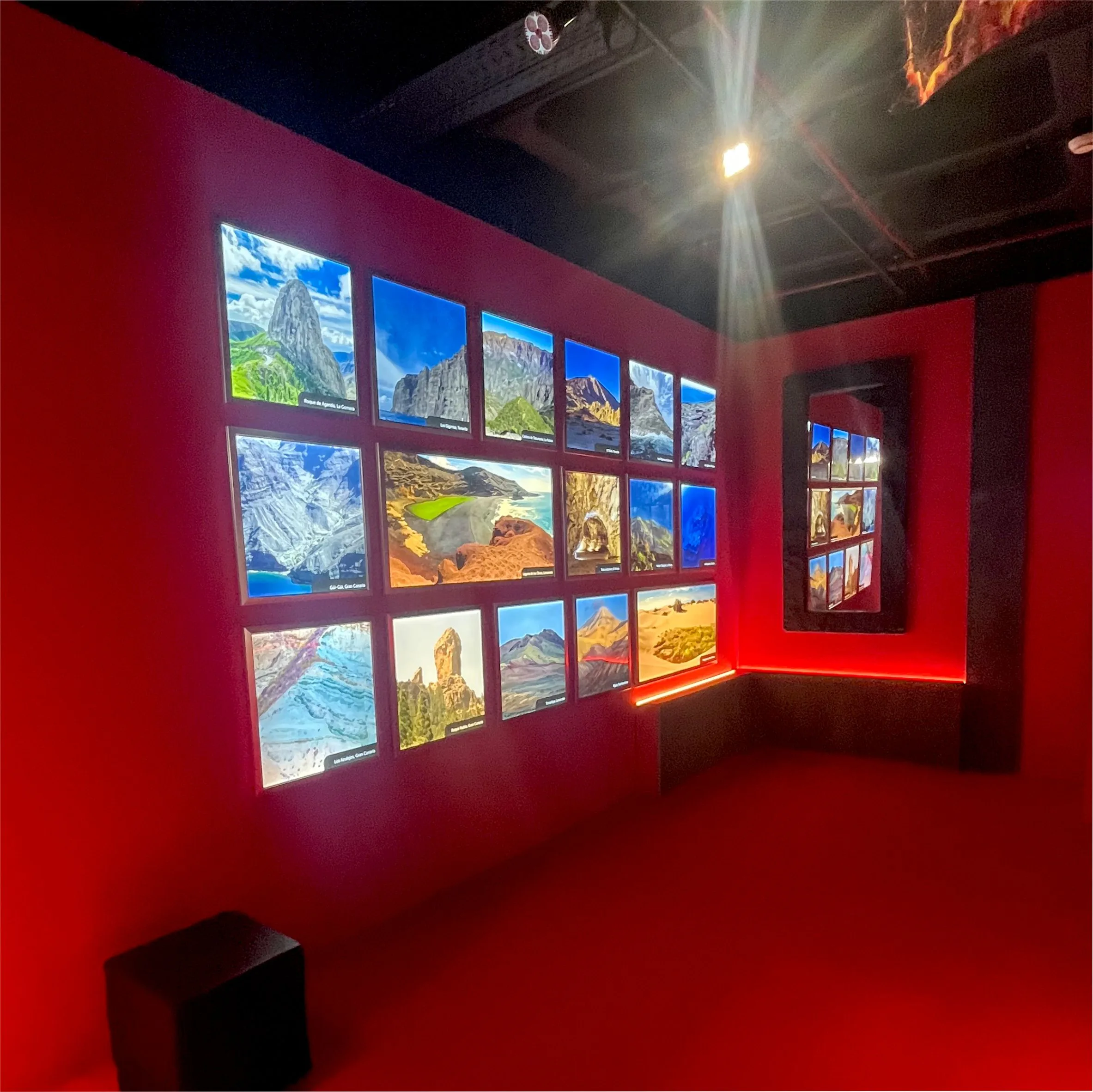 Portacartel led apertura frontal