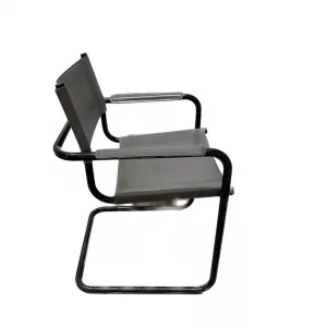 Silla confidente estructura de hierro y cuero gris