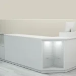 Mostrador madera con vitrinas y personalizado con logo