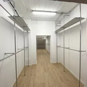 DP156 tubo box ALMACEN PLANTA BAJA MONTEVIDEO