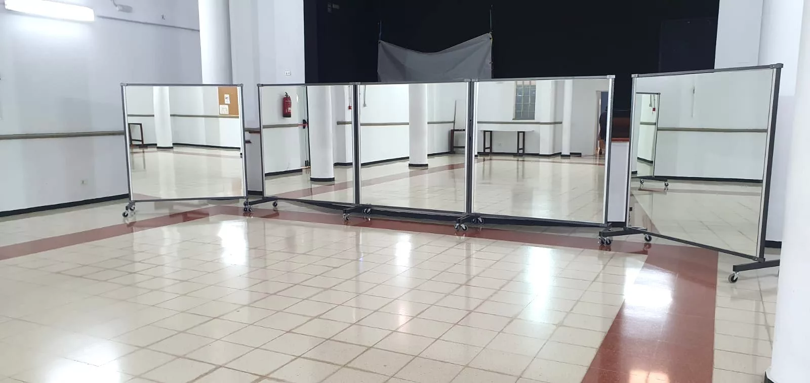 DP213- Mampara espejo portátil SQ -GAL (4)