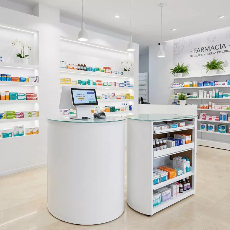 Z401-OFERTA -Mostrador caja curvo metálico y cristal, bandejas extraíbles 800x1030mm